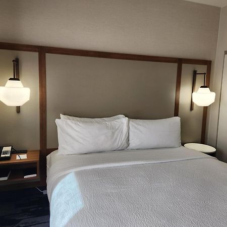 Fairfield Inn & Suites Riverside Corona/Норко Екстериор снимка