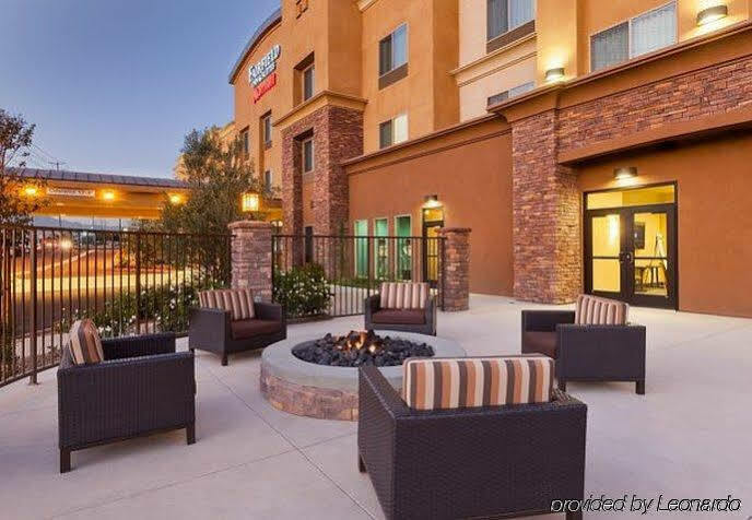 Fairfield Inn & Suites Riverside Corona/Норко Екстериор снимка